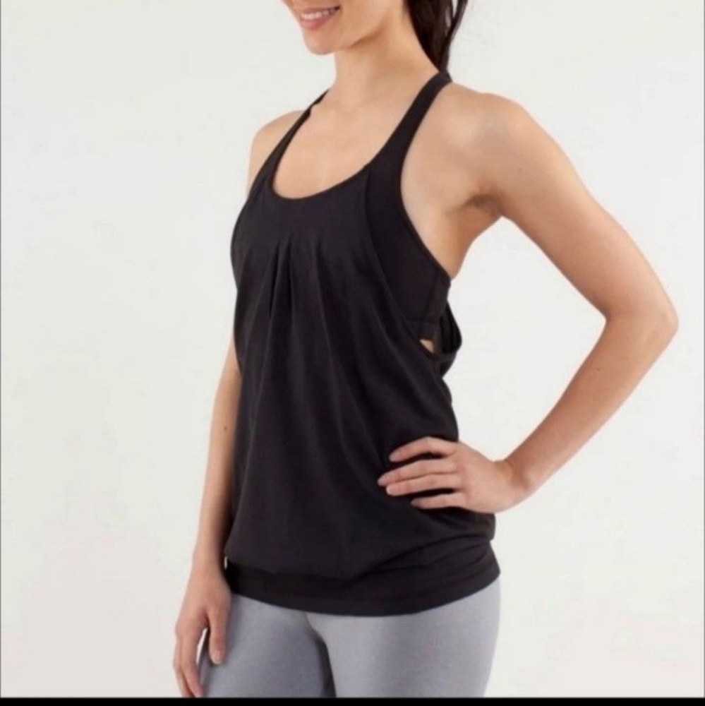 Bundle of 2 lululemon Practice Freely tanks - Picture 7 of 9